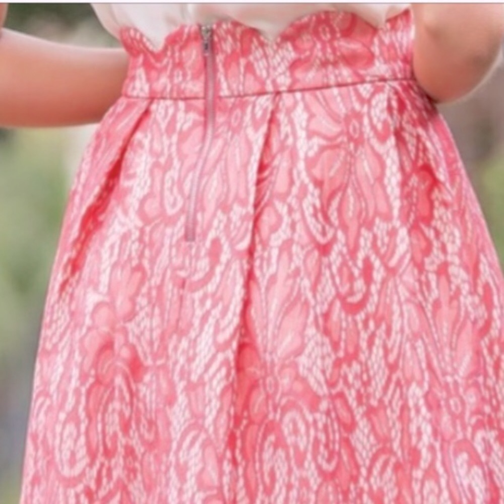 NWT Francesca’s Blue Rain coral floral mini